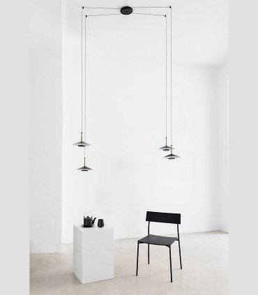 Lámpara 4 luces negra cuero y latón ORION 32W LED Mantra puntos desplazables.