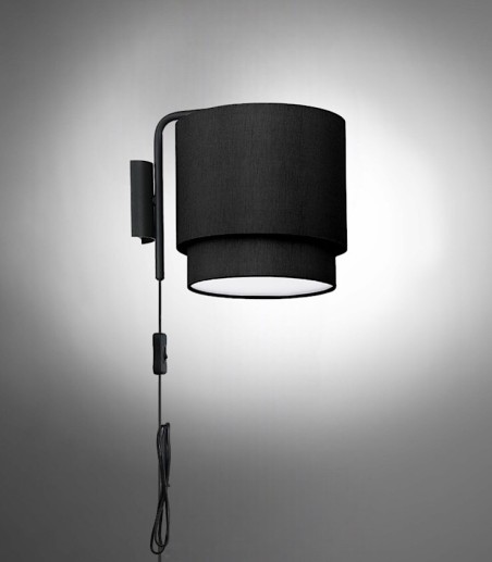 Aplique pared con enchufe pantalla negra MB4531-BK