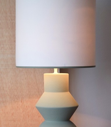 Lámpara de mesa Forma verde con pantalla - VP Interiorismo