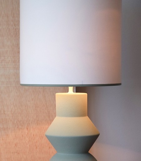 Lámpara de mesa Forma verde con pantalla - VP Interiorismo