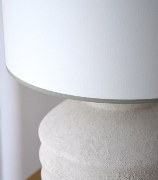 Lámpara de mesa cerámica Tat blanco textura - VP Interiorismo 2