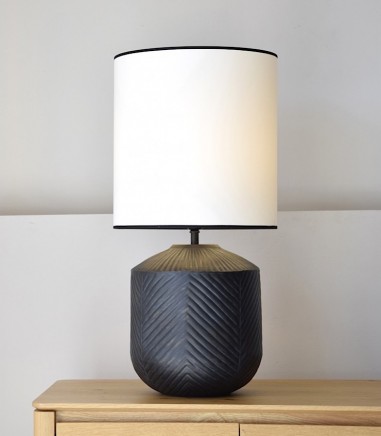Lampara mesa metal N2 con pantalla - VP Interiorismo