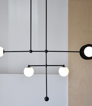Lampara techo lineas alabastro metal - VP Interiorismo