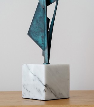 Escultura abstracción N2 verde y azul - VP Interiorismo 2