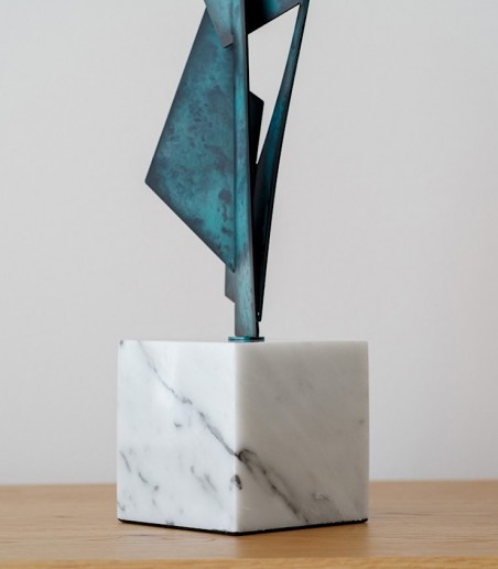 Escultura abstracción N2 verde y azul - VP Interiorismo