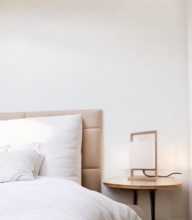 Lámpara de mesita de noche de madera rectangular pantalla  Granado - Ineslam