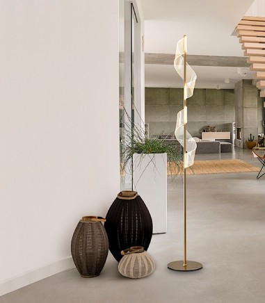 Entrada de casa con Lámpara de pie LED Velas oro - Schuller