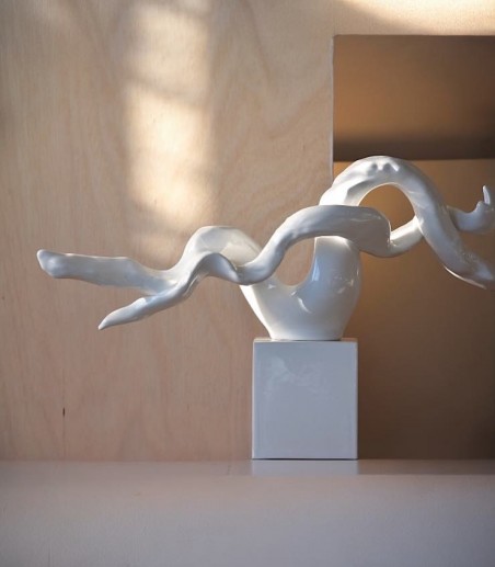 Escultura abstracta Rama cerámica - VP Interiorismo