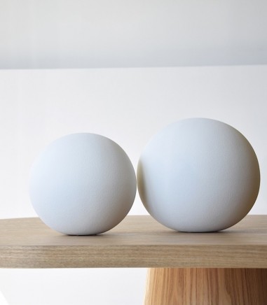 Bola decorativa cerámica blanco mate XL - VP Interiorismo