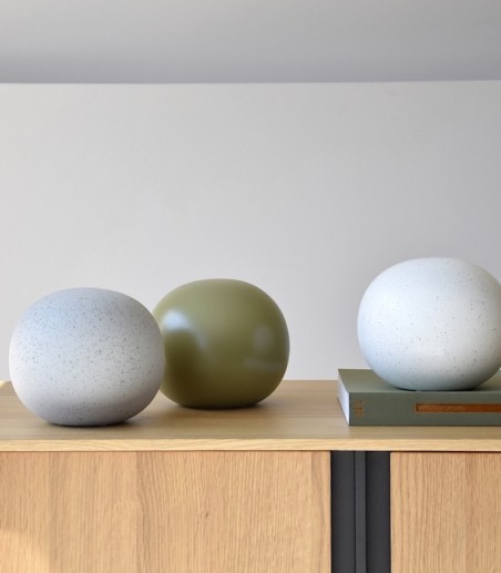 Bola decorativa cerámica color II gris cemento - VP Interiorismo