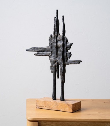 Escultura abstracta N.3 metal y mármol - VP Interiorismo