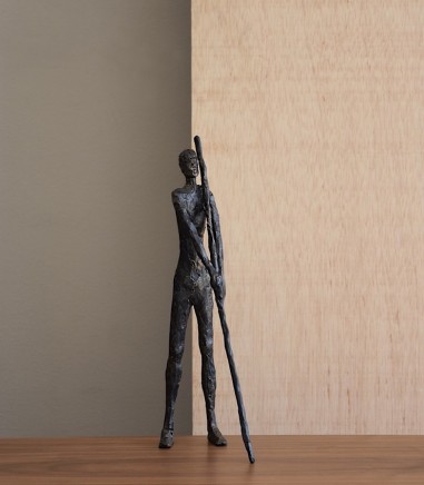 Escultura decorativa hombre en metal N3 - VP Interiorismo