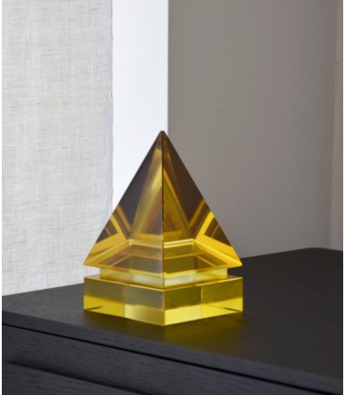 Figura decorativa cristal amarillo Pirámide pequeño - VP Interiorismo