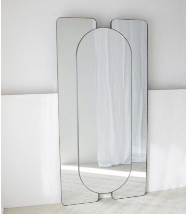 Espejo decorativo de suelo metal oscuro - VP Interiorismo