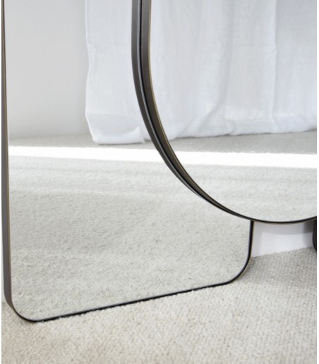 Espejo decorativo de suelo metal oscuro - VP Interiorismo