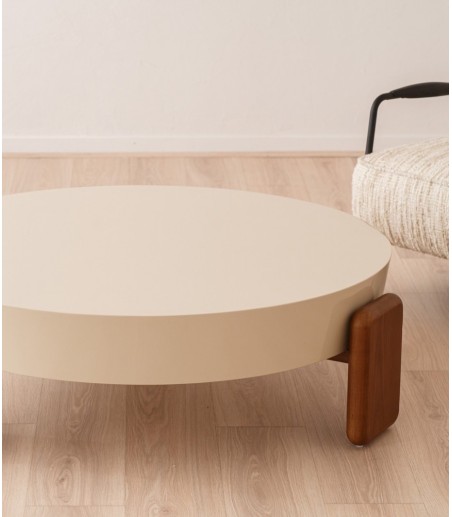 Mesa centro Obi lacado beige y nogal - VP Interiorismo