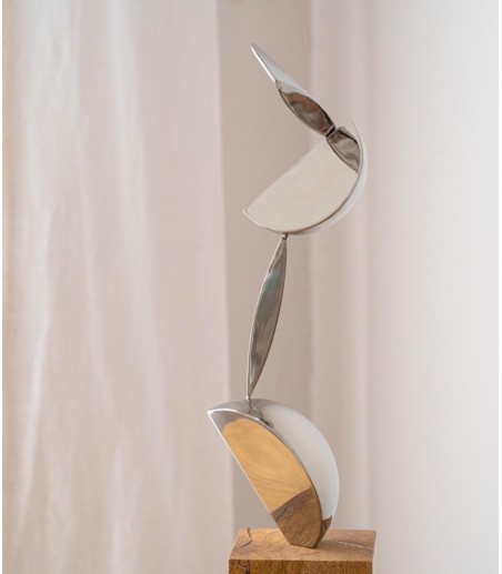 Escultura Movimiento acero y mármol - VP Interiorismo