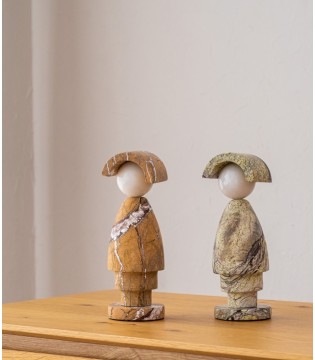 Escultura Dol mármol marrón blanco - VP Interiorismo 2