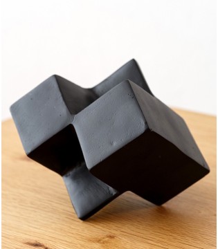 Escultura metal colección Cubo negro textura - VP Interiorismo