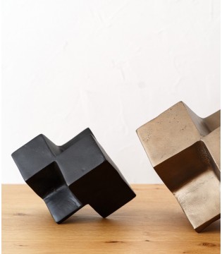 Escultura metal colección Cubo negro textura - VP Interiorismo 2