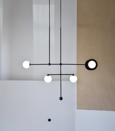 Lámpara techo lineas alabastro metal - VP Interiorismo