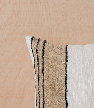 Cojín de algodón Ero blanco camel negro N1 - VP Interiorismo 2