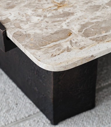 Mesa de centro cuadrada mármol y metal - VP Interiorismo