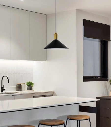 cocina con Lámpara de techo colgante negra y dorada MD4640-BK - Ineslam