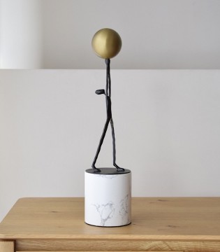 Escultura Orbe metal y mármol - VP Interiorismo