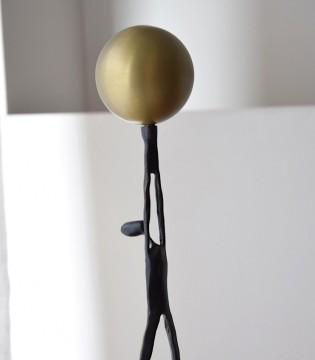 Escultura Orbe metal y mármol - VP Interiorismo 2