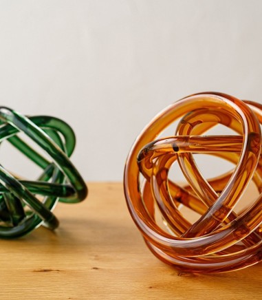 Set 2 piezas vidrio Nudo ámbar y verde - VP Interiorismo