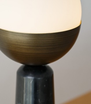 Lámpara de mesa Tano mármol, metal y vidrio - VP Interiorismo 2