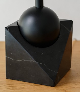 Lámpara de mesa Roi metal y mármol - VP Interiorismo 2