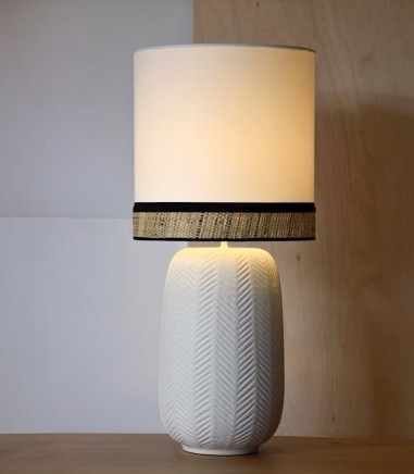 CLOE GRANDE · Lámpara de mesa cerámica con pantalla · VP Interiorismo