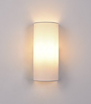 Aplique de pared LUMA de ACB Iluminación en tela color crudo