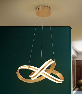 Lámpara LAZAS pan de oro de Schuller 2