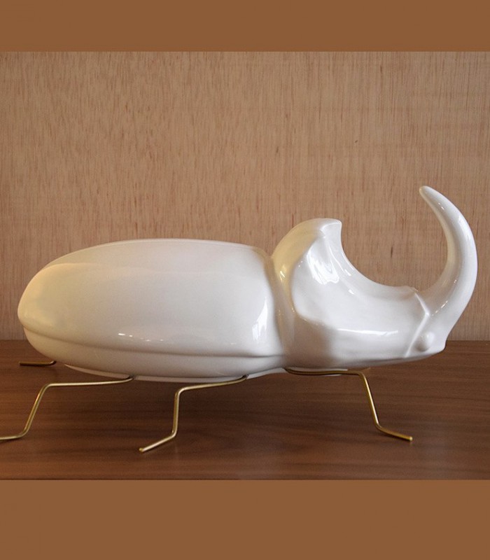 Figura decorativa ESCARAVELLO CORNO cerámica blanco brillo - VP Interiorismo