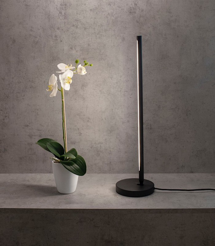 Lámpara de mesa Flexo Torch 11W Negro Led 6738 Mantra