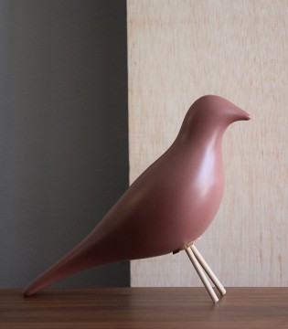 Pájaro cerámico rosa oscuro mate