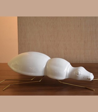 Escultura ESCARAVELLO blanco brillo - VP interiorismo